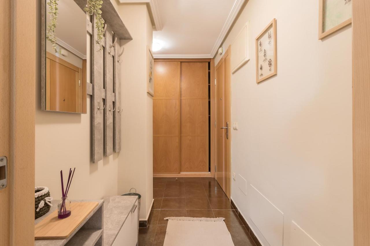 Apartment Santiago Lopez -wifi-plaza De Garaje Pravia